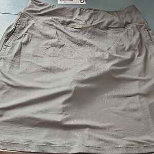 Olive Green Women's Skort. Size Large. Zipper Pocket. Short Pocket